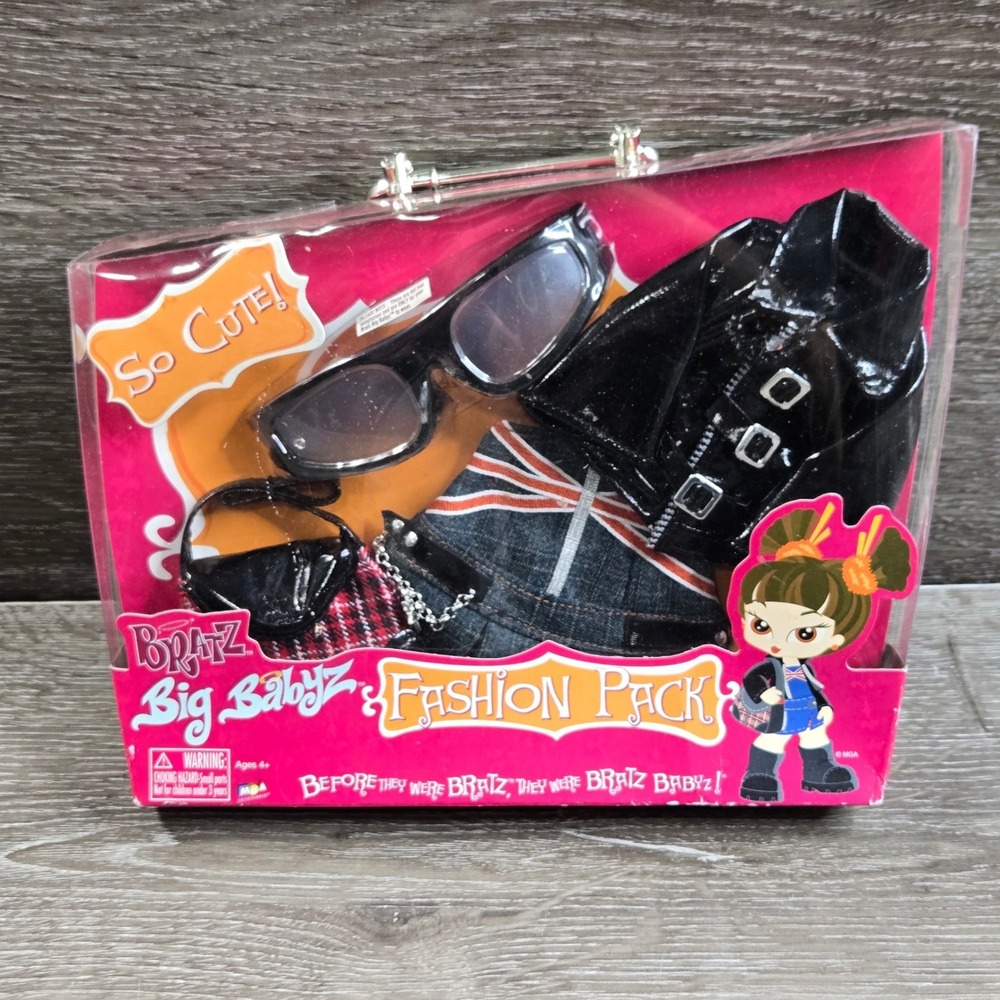 Bratz Big Babyz Pretty N Punk Fashion Pack MGA 304890 Outfit Sunglasses Handbag